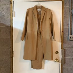 Rachel Z 2-Piece Khaki pants suit size 6